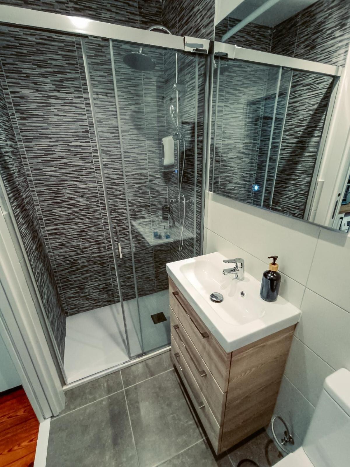 Apartamentos Principe Виго Екстериор снимка